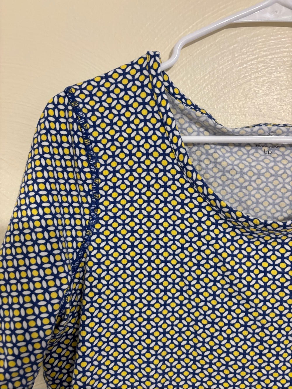 T by Talbots Large Blue Yellow Geometric Print Short Sleeve Top Stretch - Picture 6 of 8
